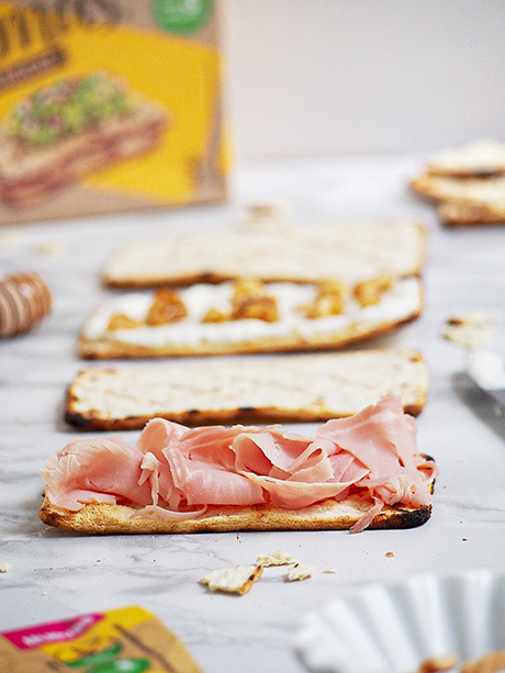 tostadas shooting fotografia minimalista de producto delicious decilioso colabroacion creacion de contenido